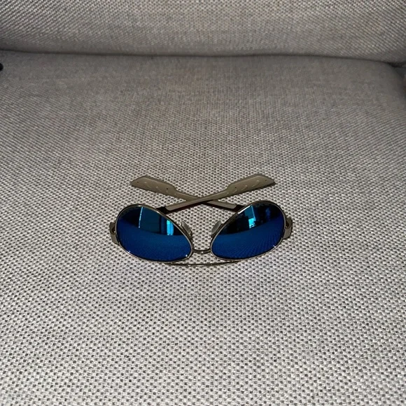 Costa Blue Aviator Sunglasses - Picture 5 of 14